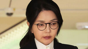 김건희, 약 11시간 만에 귀가…마지막 입장 한마디 묻자