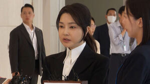 호칭은 '피의자'…잇단 의혹 추궁에도 '모르쇠'