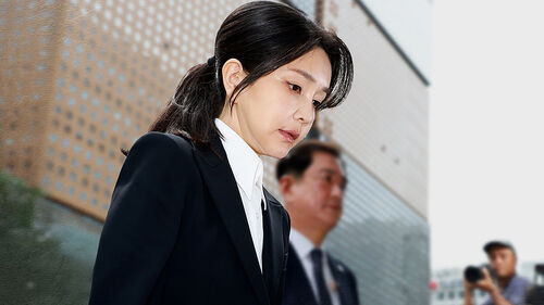 특검 "증거인멸 우려 커"…윤 부부 동시 구속 기로