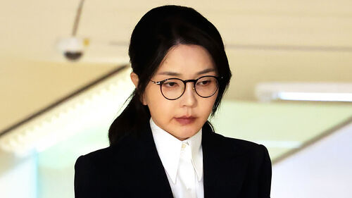조사 다음날 바로 구속영장…주가조작 등 3대 혐의