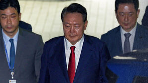 특검, 윤 체포 또 무산…"완강한 거부에 부상 우려"
