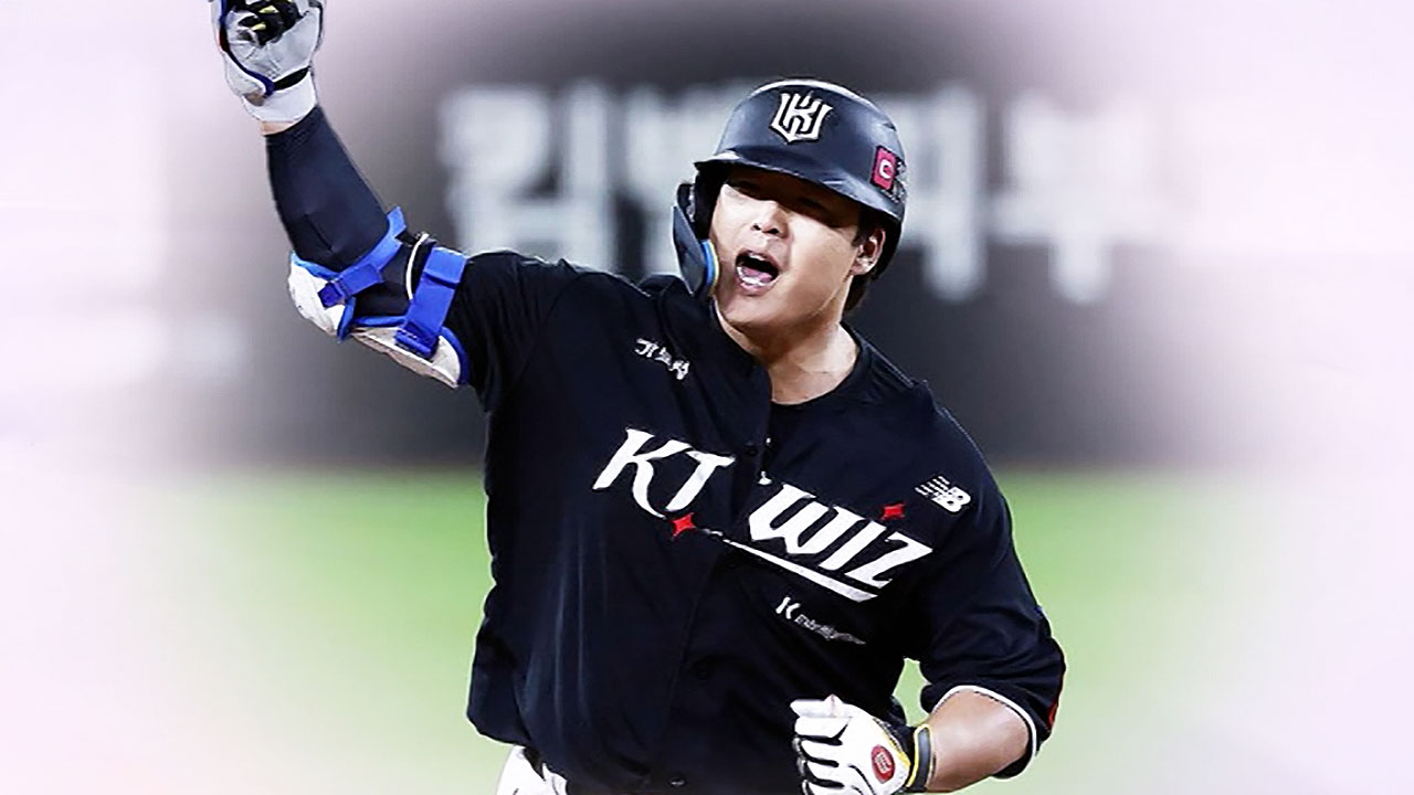 강백호, 9회 역전 투런포…KT, 짜릿한 역전승