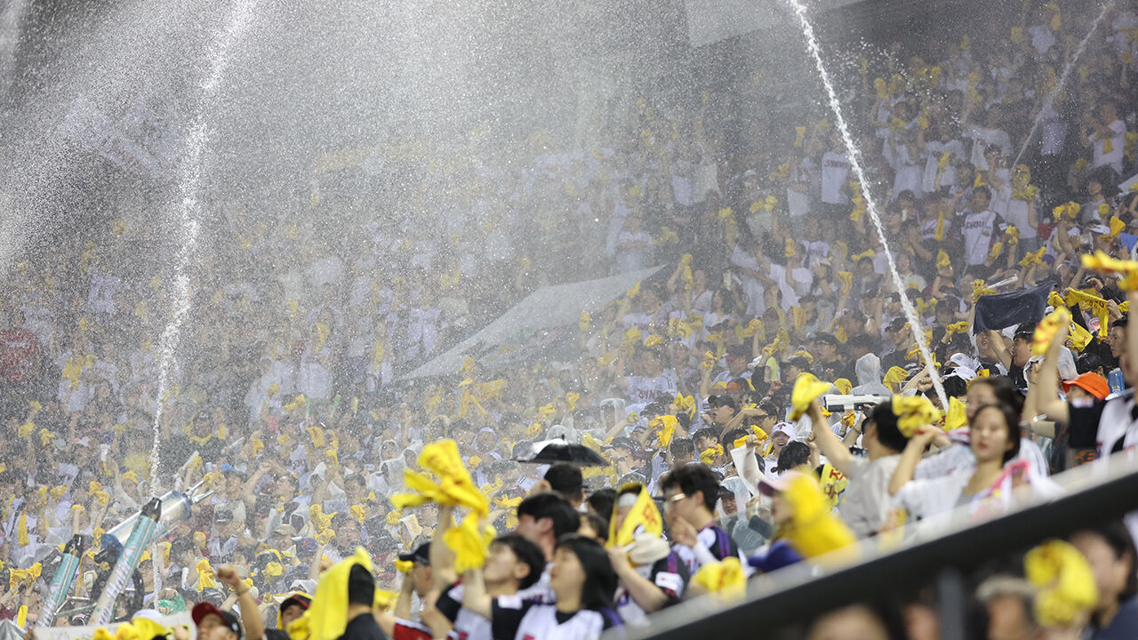 프로야구, 900만 관중 돌파…역대 최소 528경기 만