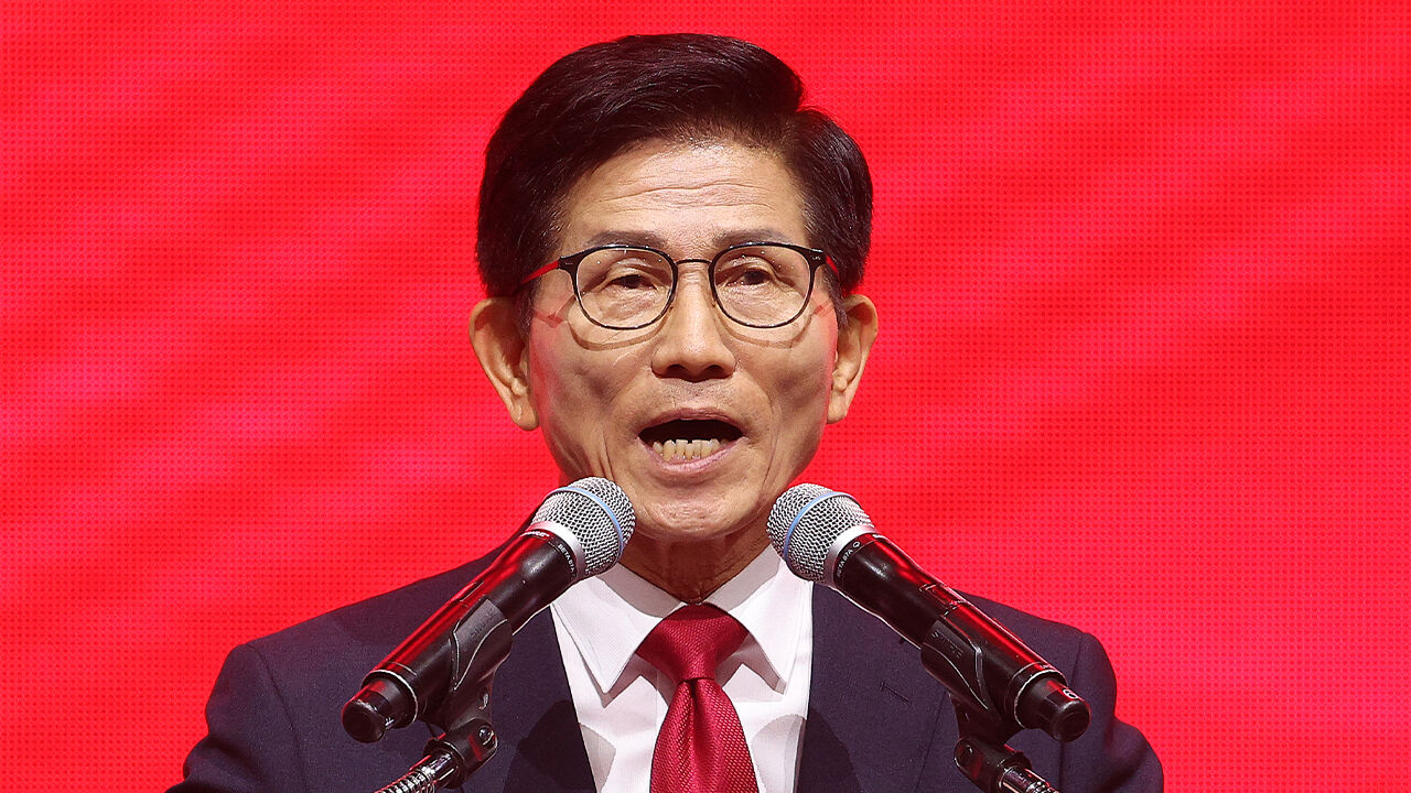 김문수 "조경태는 트로이 목마…편향된 특검에 동조"