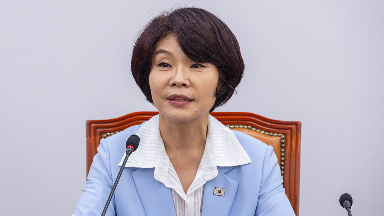 민주당 "주식 양도세 대주주 기준 '50억 유지' 정부에 전달"