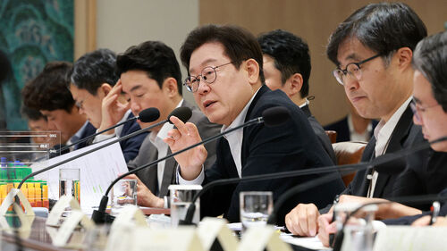 이 대통령 "할 일 많은데 쓸 돈 없어…국가 재정 취약"