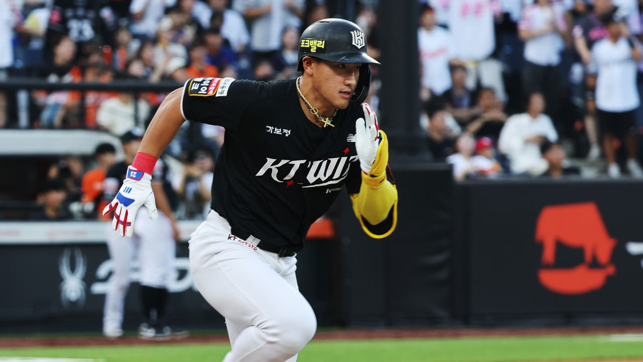 kt 안현민, 양쪽 종아리 근육 긴장…2∼3일 휴식 후 훈련 재개