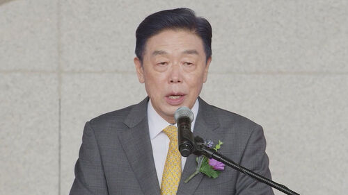 "연합국 승리의 선물" 경축사 논란…"파면하라"