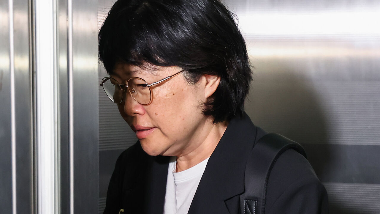 특검, '수사 외압 의혹' 유재은 전 법무관리관 이틀째 조사