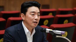 강훈식 "국채 발행 검토할 수밖에 없어&hellip;부동산 공급책 조속 발표"