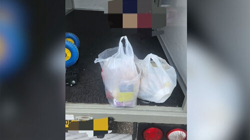 택배차에 두고 간 봉투, 열어보니…먹다 남은 음식물 쓰레기