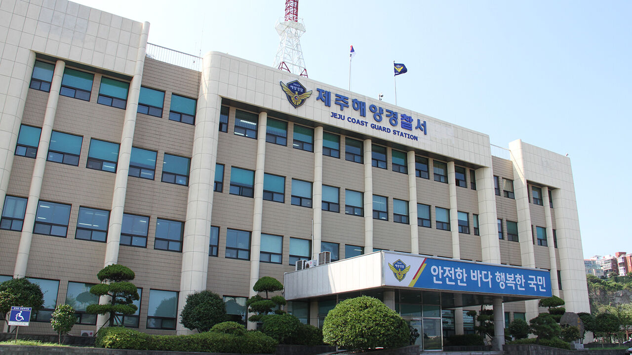 '앗! 그물에 걸렸어요' 어선·보트들, 제주해상 정치망 주의보