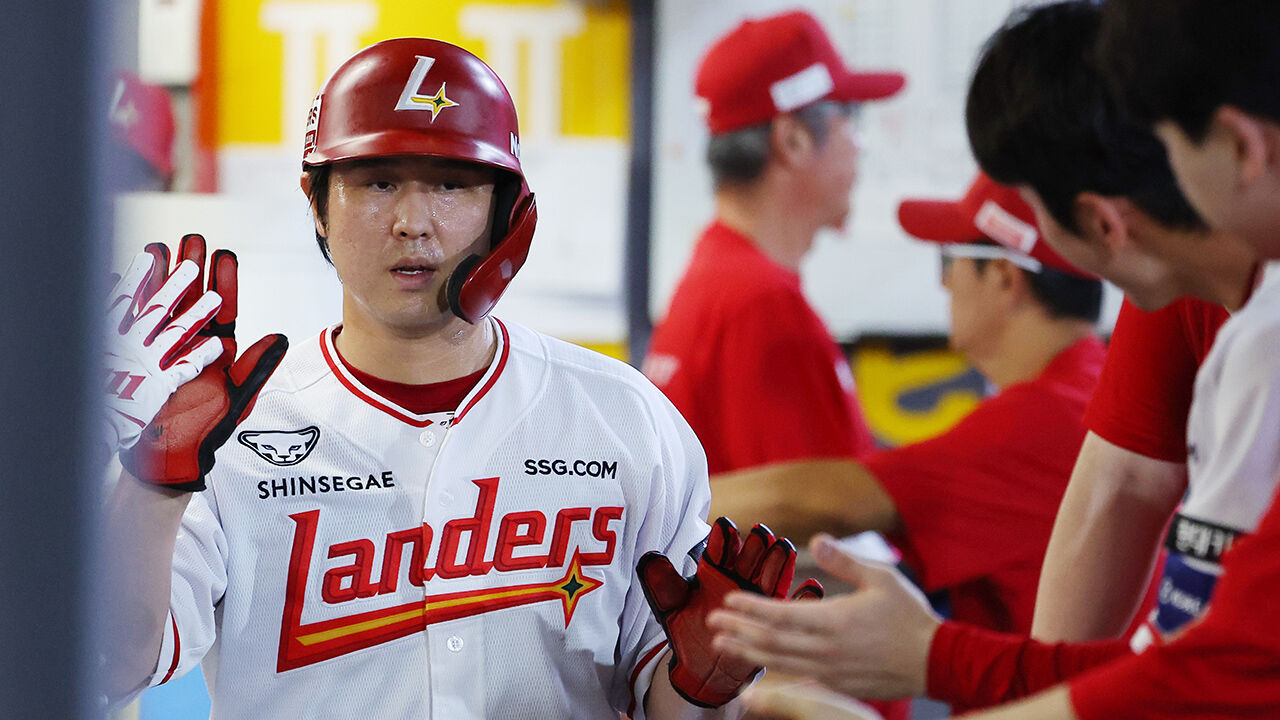 SSG 최정, 프로야구 역대 최초 개인 통산 1,500득점