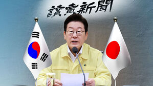 이 대통령 "위안부 합의, 국가 약속…뒤집는 것 바람직하지 않아"