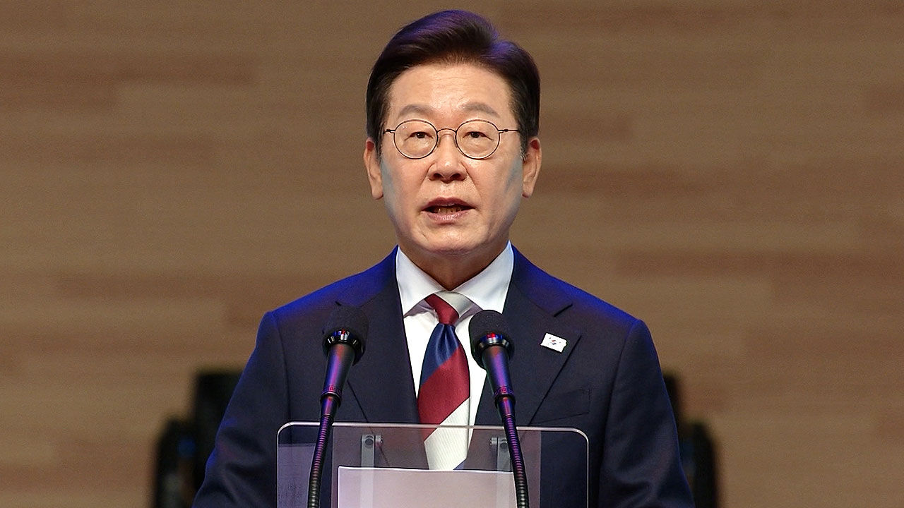 이 대통령 "동결·축소·비핵화 3단계…미 공조·북 대화로 여건조성"