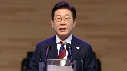 이 대통령 "동결·축소·비핵화 3단계…미 공조·북 대화로 여건조성"