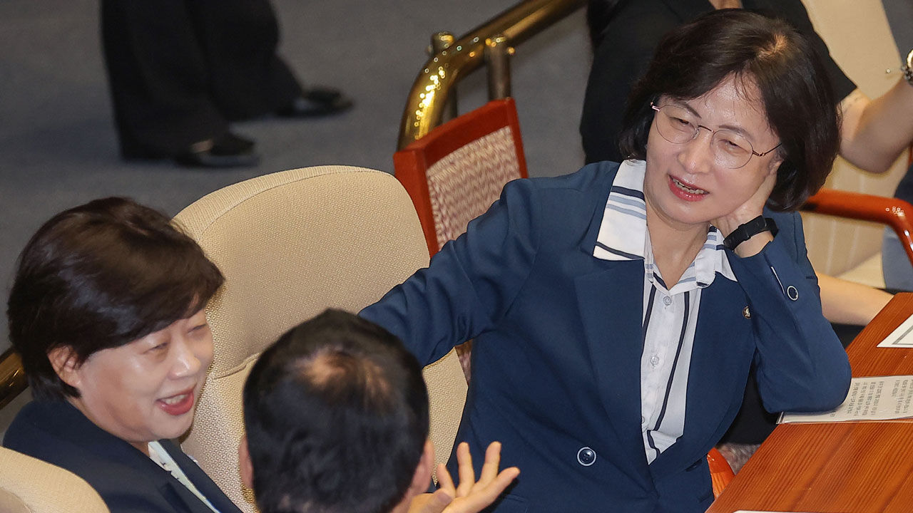 국회 법사위원장에 추미애 선출…"권력기관 개혁에 최선"