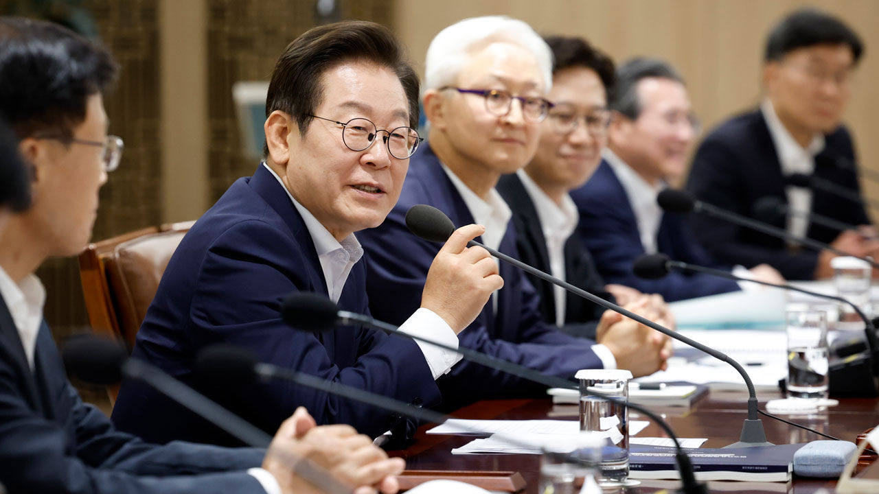 "과학기술 존중하면 흥했고 천시하면 망했다"…이재명 대통령 "R&D 예산 정상 증가 추세로 복귀"