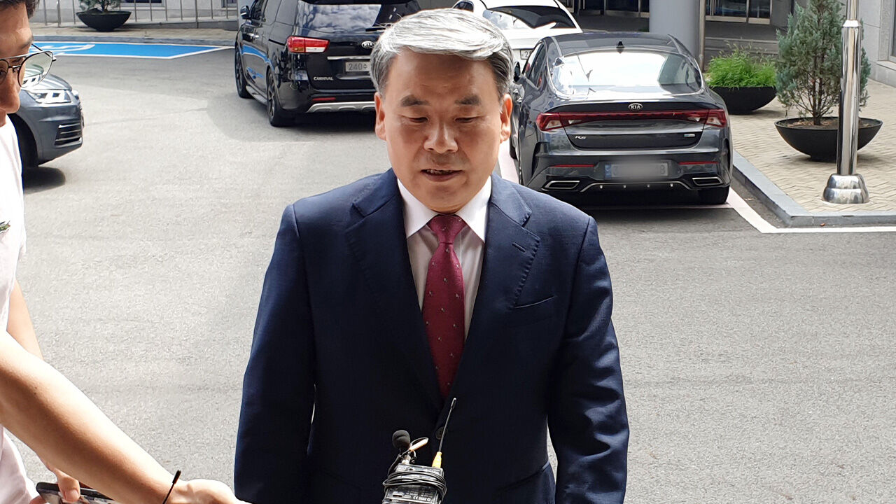 해병특검, 이종섭 호주 출입국에 윤 개입 여부 집중 조사