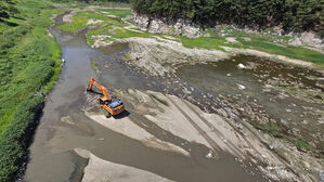 "물 아끼려 티슈로 화장실 청소해요" 강릉 제한급수 심화