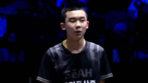 U-15 남자 단식 정상 올랐다…중학생 탁구 천재 우승