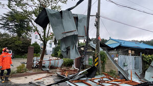 전북 새만금에 124.5㎜ 비&hellip;주택&middot;축사 등 침수