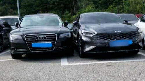 "차량끼리 붙은 줄" 민폐 주차해놓고…차주의 적반하장