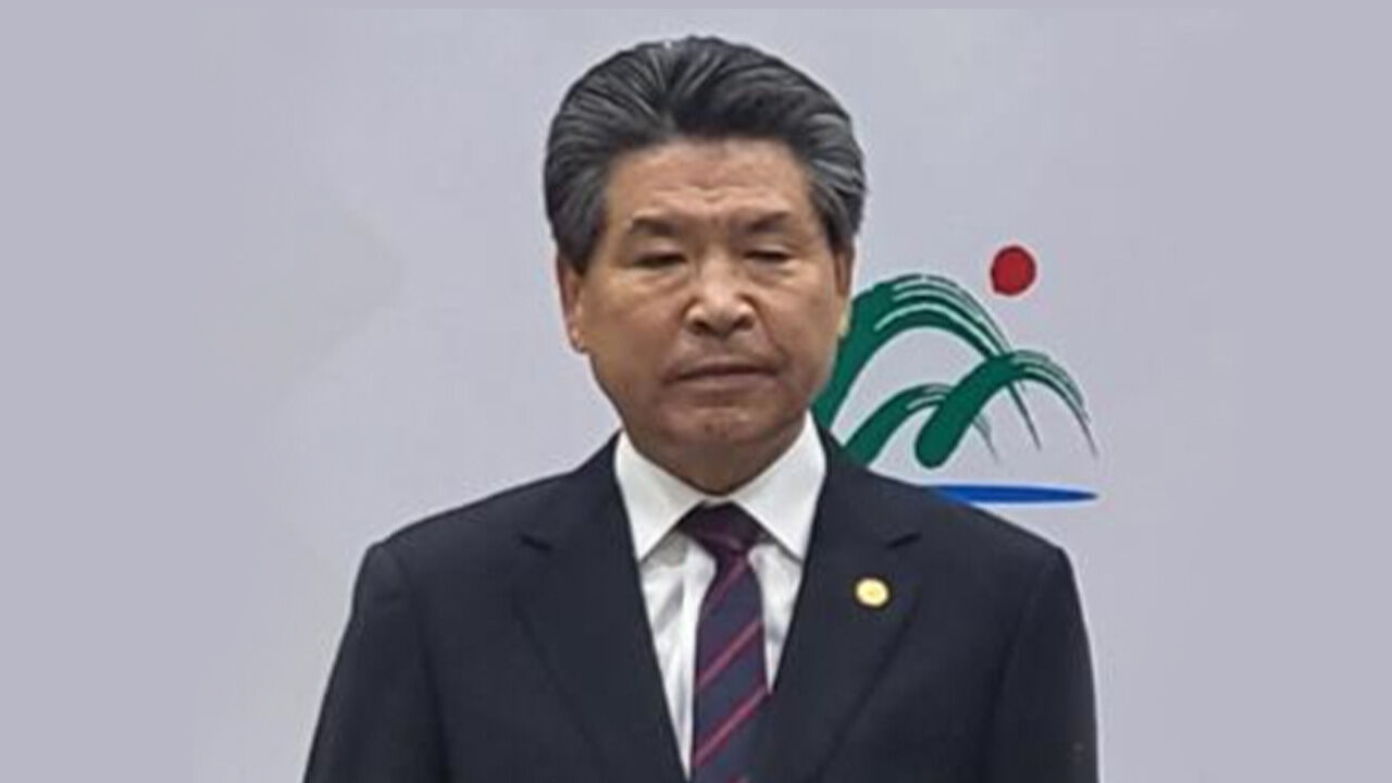 경찰, 돈 봉투 제공 혐의 윤현우 충북체육회장 휴대전화 포렌식