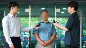 피해자 비하한 '일본도 살인' 가해자 부친 집유&hellip;유족 반발