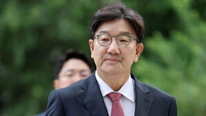 '통일교 의혹' 권성동 특검 출석&hellip;"결백하고 당당하다"