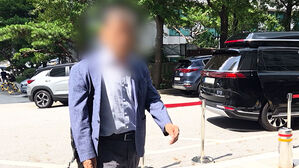 [단독] '이준석 여론조사비 대납 의혹' 정치지망생 경찰 출석