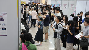 8월 취업자 16만 6천 명 증가&hellip;청년층 고용 20만 명대 줄어