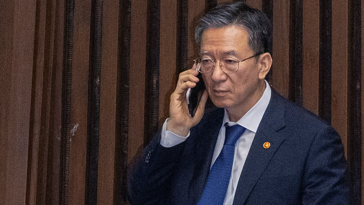민주, 당정 이상기류에 "검찰 수사·기소 분리 이견 없어…숙의할 것"