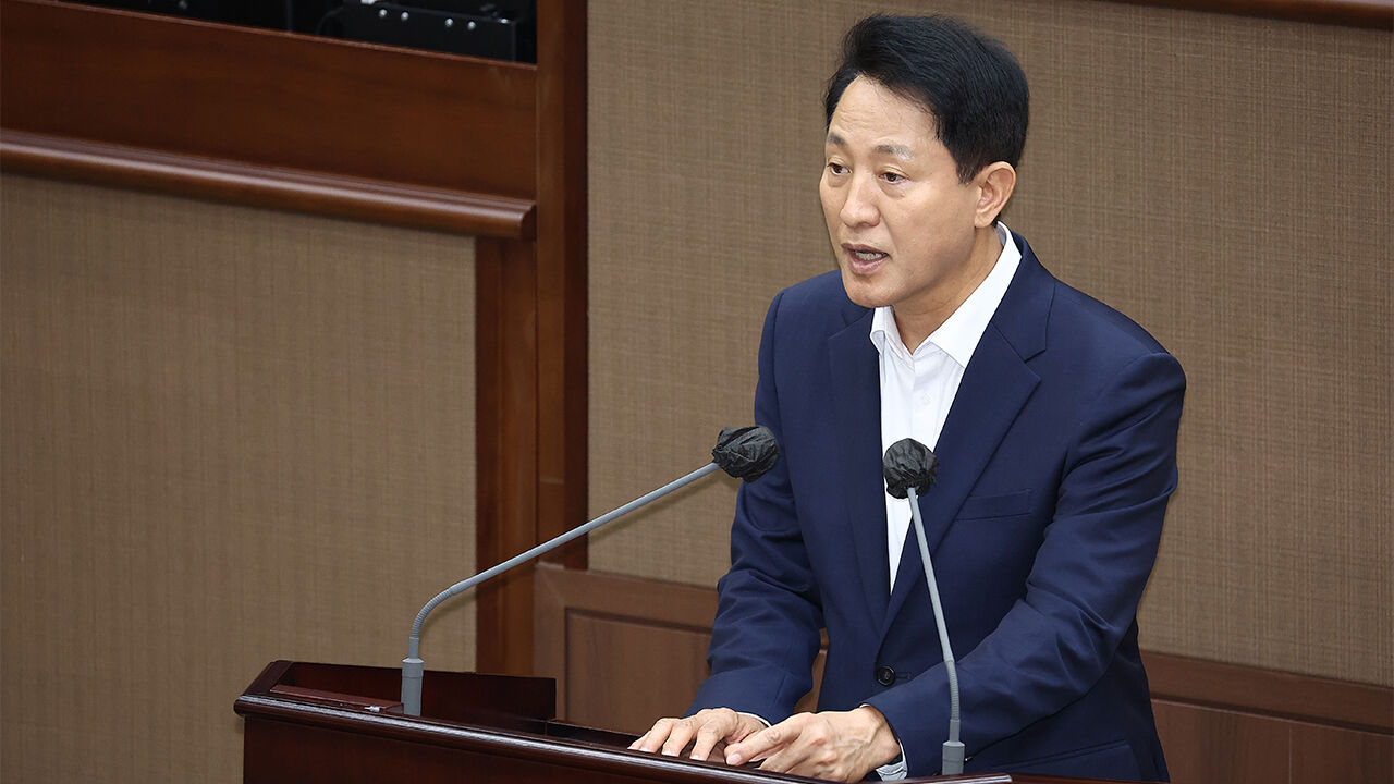 용산구 핼러윈 '안전 대상' 논란…오세훈 "이태원참사 유가족께 송구"