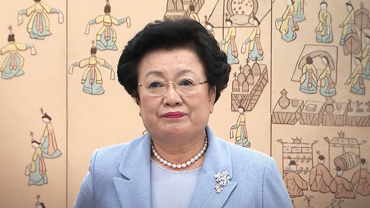 대통령실, '금거북이 의혹' 이배용 국가교육위원장 휴가 재가