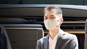 'SM 시세조종' 카카오 김범수 징역 15년·벌금 5억 구형
