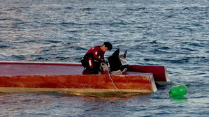 충남 보령 앞바다서 어선끼리 충돌…60대 여성 사망