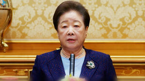 "청탁·금전 거래 없었다" 첫 입장…"조사 불가피"