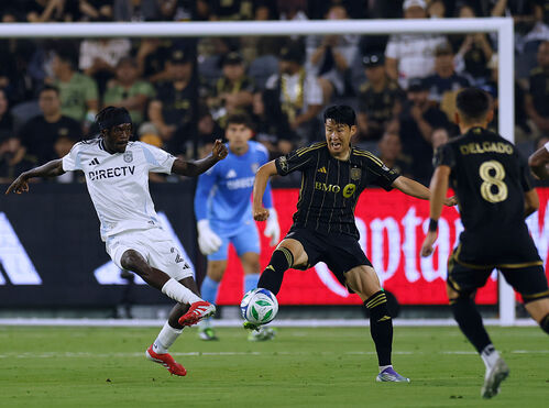 'LA FC 홈 데뷔' 손흥민, 풀타임·골대 강타…팀은 역전패