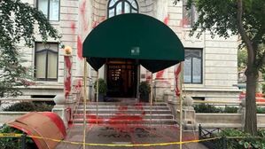 뉴욕타임스 편집국장 자택에 페인트 테러&hellip;가자 보도 항의 추정