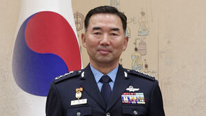 4성 장군 전원 '물갈이'…또 '비 육군' 합참의장