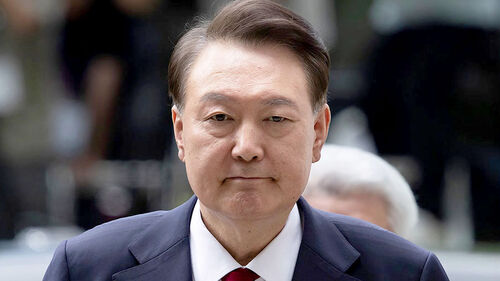윤 CCTV 보니 "속옷 차림…당신 검사 해 봤어?"