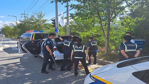 '경찰 보자 줄행랑' 순찰하던 기동순찰대에 걸린 지명수배자