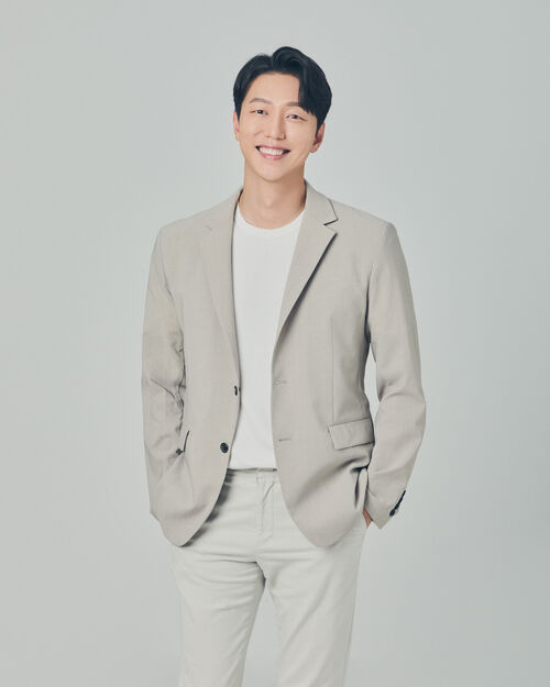 이민호 작가