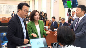 "초선 가만히"에 난장판…막 오른 '추-나 대전'