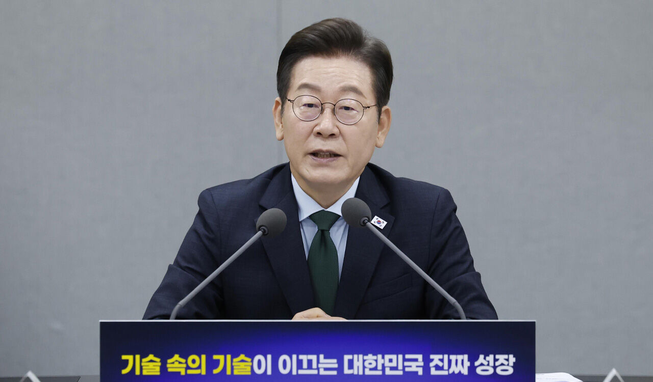 이 대통령, '강소기업' 간담회…"기업 지속 성장·발전이 핵심"