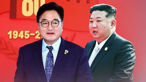 [단독] 우원식, 김정은과 악수…대통령 메시지 전달됐나