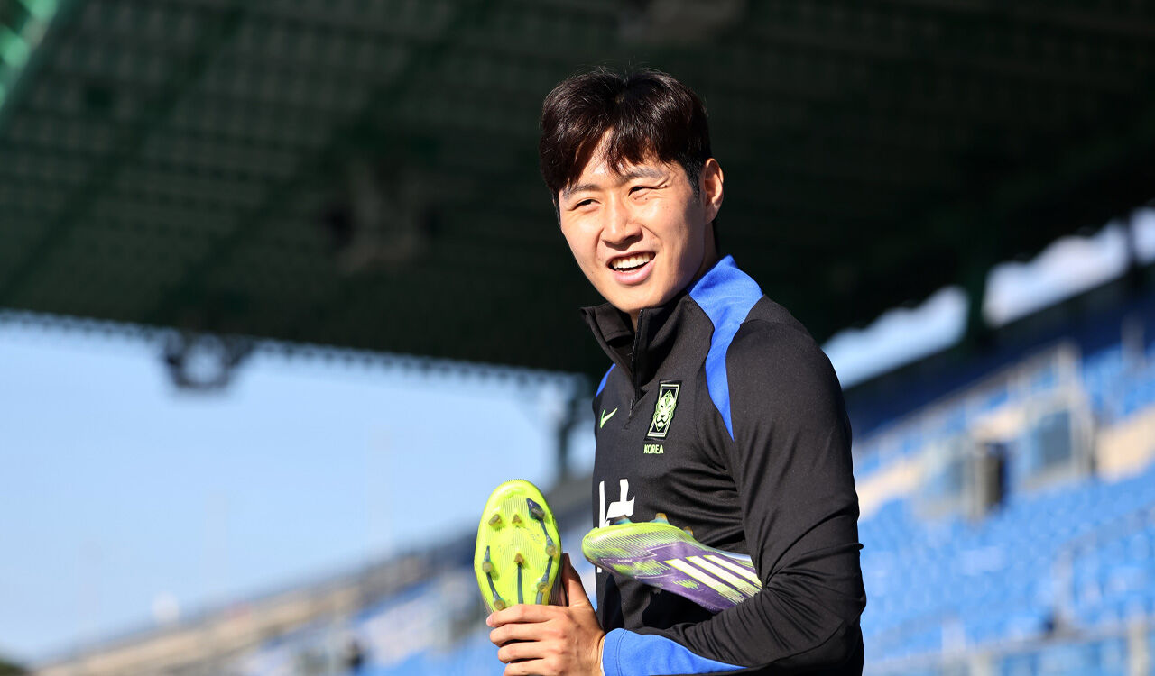 웃으며 돌아온 이강인…축구대표팀, 마침내 '완전체 훈련'