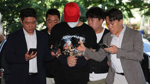 초등학생 유괴 시도한 일당 법원 구속 심사