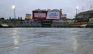 프로야구 인천 롯데-SSG&middot;잠실 LG-두산 경기 우천 취소